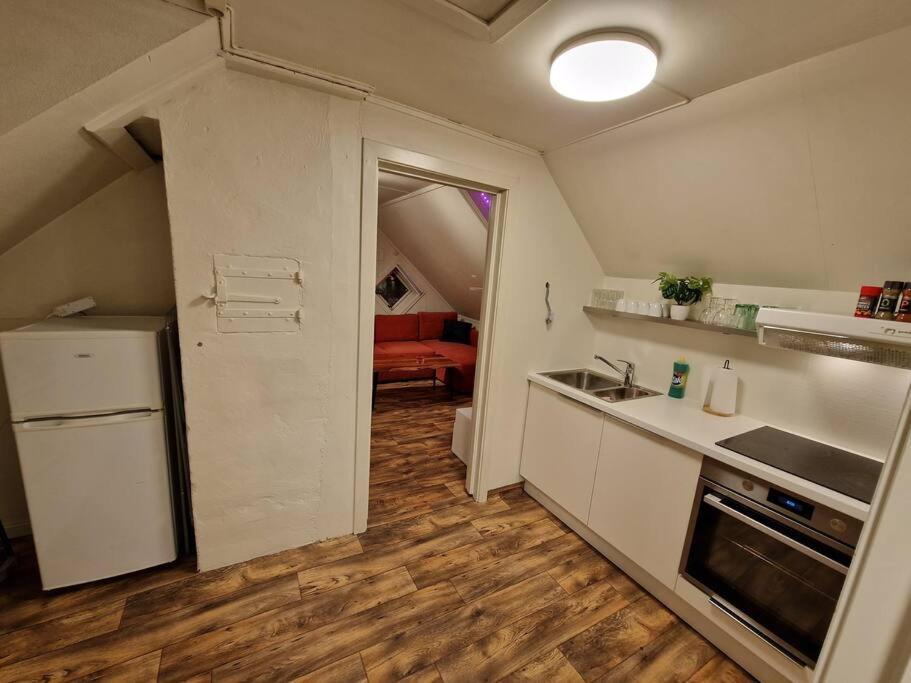 Smaller Apartment Next To Bridge Tromso Exterior photo