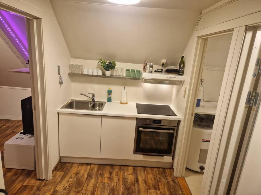 Smaller Apartment Next To Bridge Tromso Exterior photo